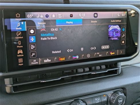 New 2025 Jeep Gladiator Sport image 17