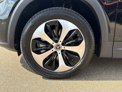 Used 2026 Mercedes-Benz GLB 250 4MATIC image 12