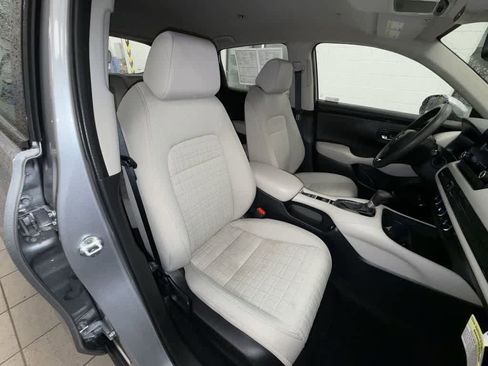 Used 2023 Honda HR-V LX image 16