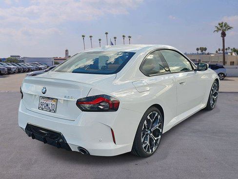 Used 2025 BMW 230i Coupe w/ M Sport Package image 5