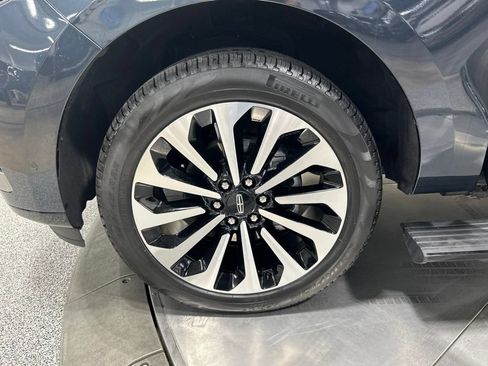 Certified 2024 Lincoln Navigator L Reserve AWD/4WD image 38
