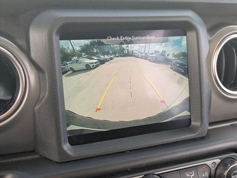 Used 2021 Jeep Wrangler Unlimited Rubicon 4xe w/ Cold Weather Group image 13