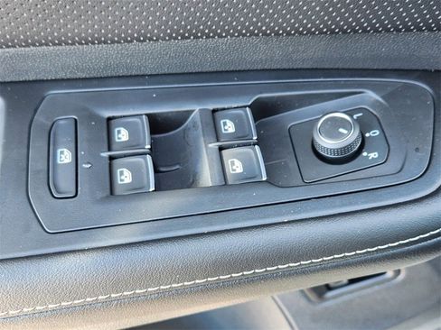 New 2025 Volkswagen Atlas SEL image 5