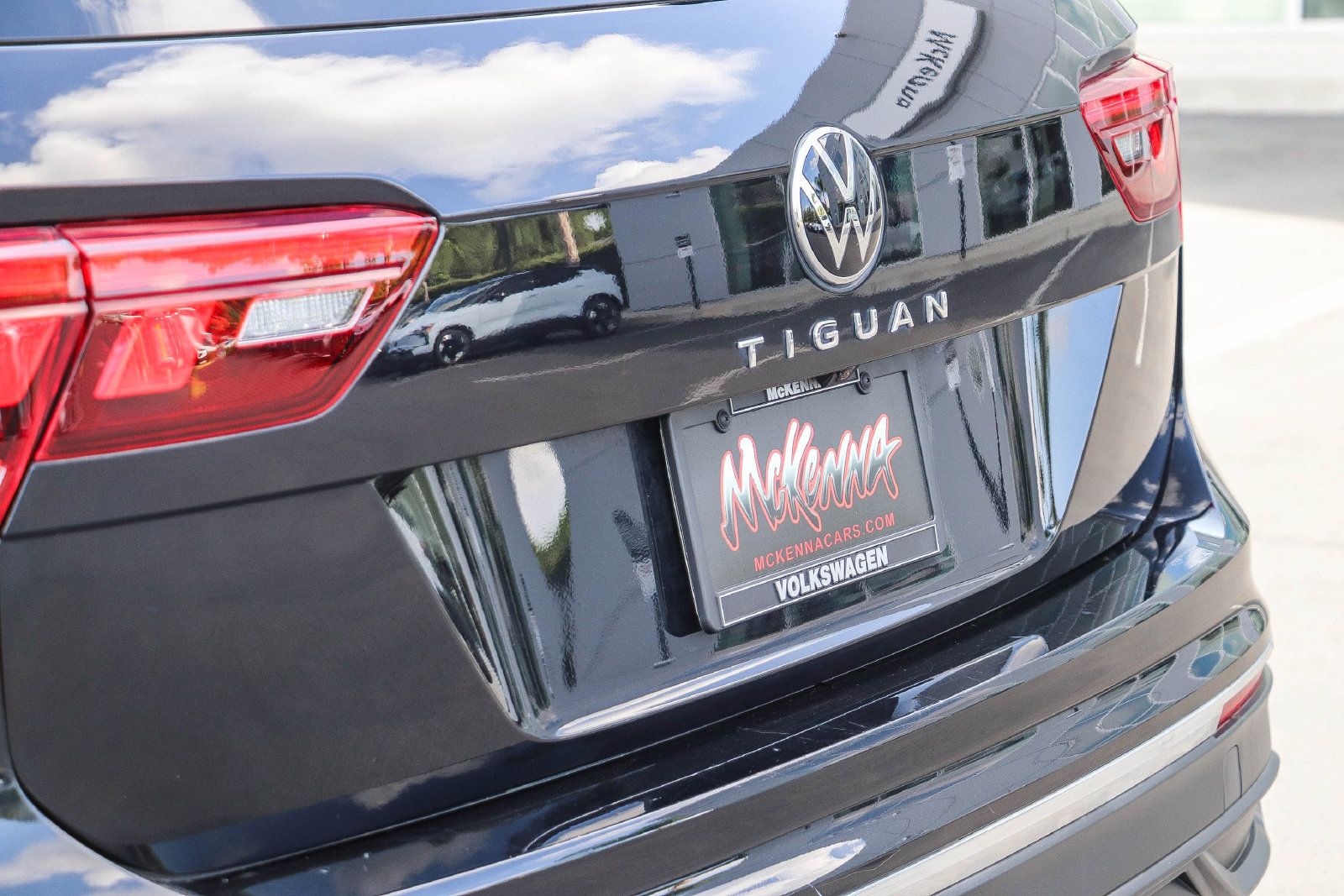 Used 2022 Volkswagen Tiguan S FWD image 10