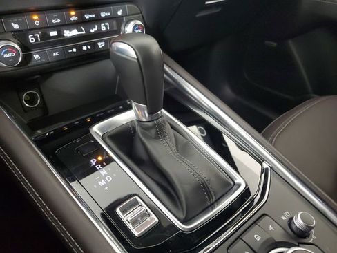 Certified 2025 MAZDA CX-5 Signature image 32