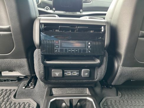 New 2026 Jeep Grand Wagoneer Limited image 14