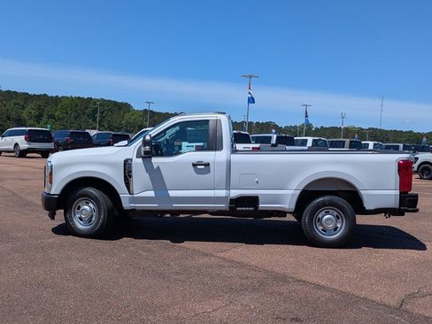 New 2026 Ford F250 XL RWD image 2