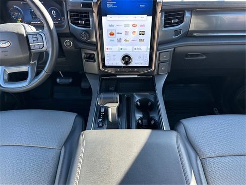 Used 2024 Ford F150 Lightning Lariat image 19