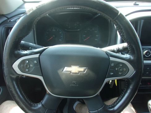 Used 2022 Chevrolet Colorado LT w/ Fleet Safety Package AWD/4WD image 11