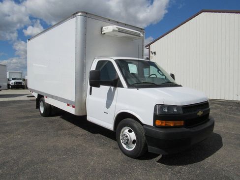 Used 2024 Chevrolet Express 3500 w/ Power Convenience Package RWD image 9