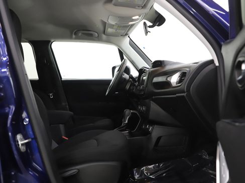 Used 2018 Jeep Renegade Sport w/ Power & Air Group image 11