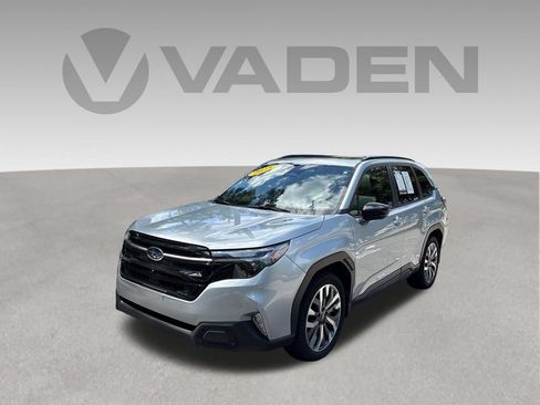 Used 2025 Subaru Forester Touring w/ Popular Package - Touring AWD/4WD image 1