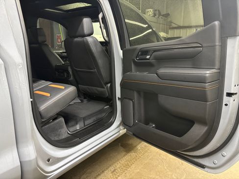 Certified 2025 GMC Sierra 1500 AT4 w/ AT4 Premium Package image 40