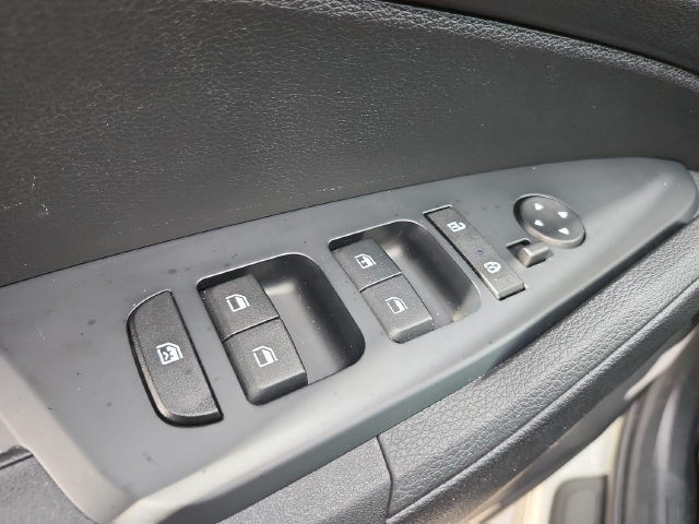 Used 2025 Kia Sportage LX FWD image 22
