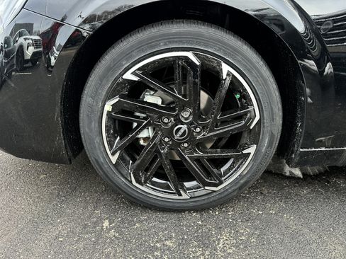 New 2026 Nissan Sentra SR w/ SR Premium Package FWD image 11