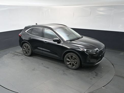 Used 2024 Ford Escape Platinum AWD/4WD image 33