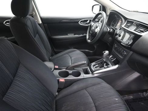 Used 2016 Nissan Sentra SV FWD image 10