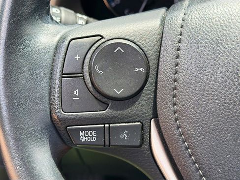 Used 2017 Toyota RAV4 Limited FWD image 16