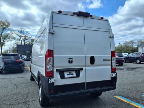 Used 2024 RAM ProMaster 2500 w/ Convenience Group FWD image 6