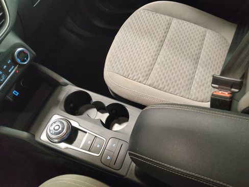 Used 2020 Ford Escape SE FWD image 26
