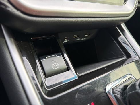 Used 2022 Subaru Legacy Premium image 31