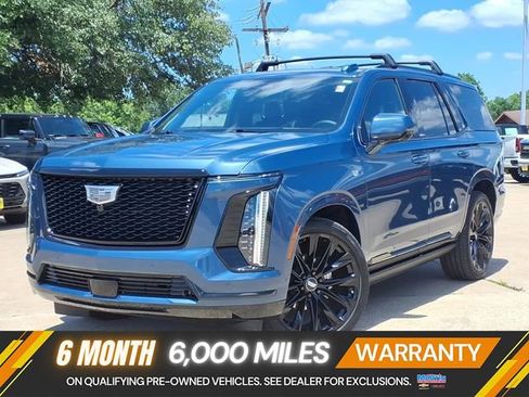 Used 2025 Cadillac Escalade Sport Platinum w/ LPO, ONYX Package AWD/4WD image 1