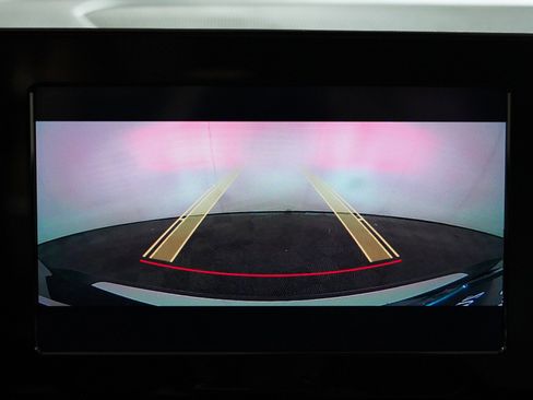 Certified 2022 Mercedes-Benz GLB 250 4MATIC w/ AMG Line image 16