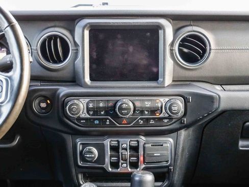 Used 2023 Jeep Wrangler Unlimited Sahara w/ Cold Weather Group AWD/4WD image 16