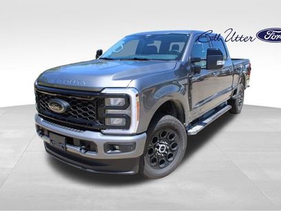 New 2025 Ford F250 Lariat w/ Black Appearance Package