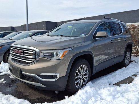 Used 2019 GMC Acadia SLE w/ Driver Alert Package I image 3