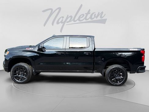 Used 2025 Chevrolet Silverado 1500 LT Trail Boss w/ Convenience Package II AWD/4WD image 4