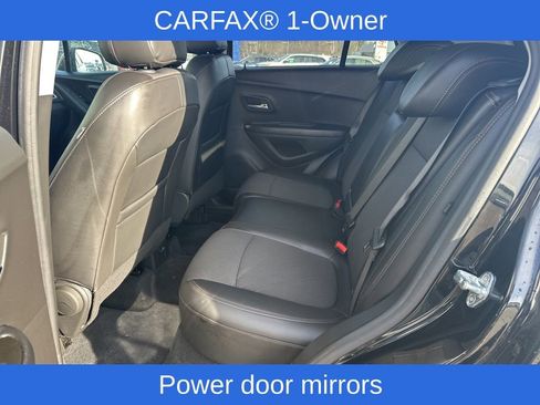 Used 2022 Chevrolet Trax LT w/ Midnight Edition image 33