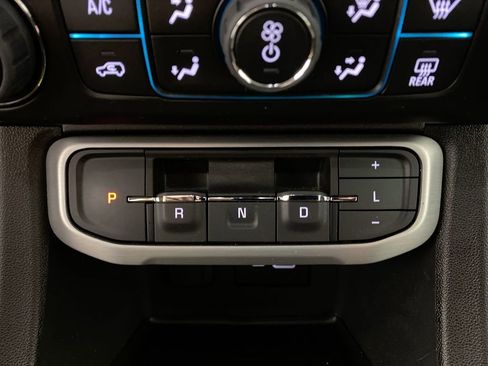 Certified 2023 GMC Acadia SLE w/ Driver Convenience Package AWD/4WD image 19