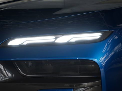 Used 2026 BMW 750e xDrive w/ Executive Package image 32