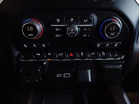 Used 2019 Chevrolet Silverado 1500 LTZ w/ LTZ Plus Package AWD/4WD image 30