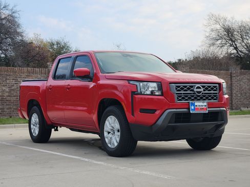 Used 2022 Nissan Frontier SV image 4