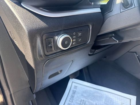 Used 2022 Ford Explorer XLT w/ Equipment Group 202A AWD/4WD image 28