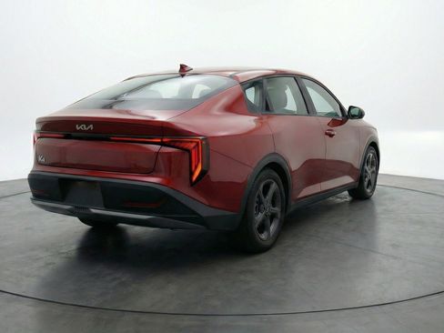 Used 2025 Kia K4 LXS image 9