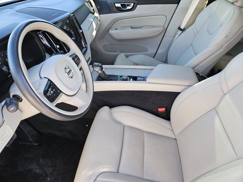 Used 2021 Volvo XC60 T5 Inscription w/ Advanced Package image 15