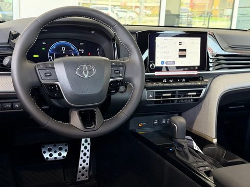 Certified 2026 Toyota Camry SE w/ Convenience Package FWD image 32