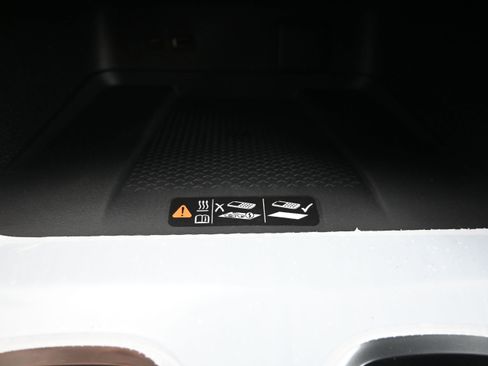 New 2026 Chevrolet Traverse LT w/ Driver Confidence Package FWD image 21