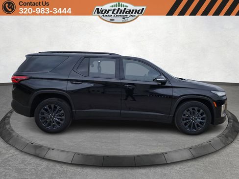 Used 2023 Chevrolet Traverse RS image 4