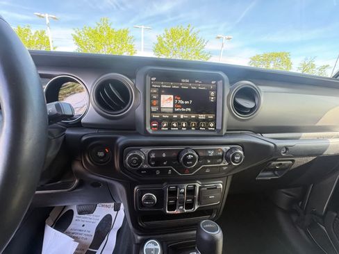 Used 2022 Jeep Gladiator Sport AWD/4WD image 27