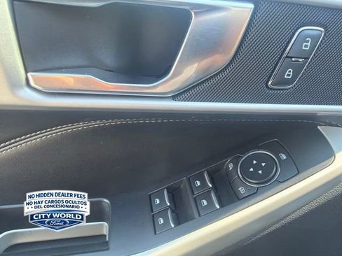 Used 2021 Ford Explorer XLT w/ Equipment Group 202A AWD/4WD image 7