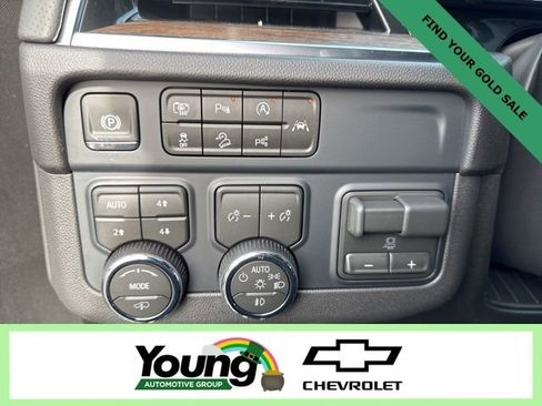 New 2026 Chevrolet Suburban High Country image 27