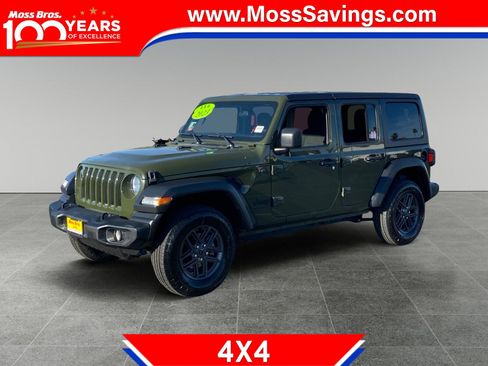 Used 2023 Jeep Wrangler Unlimited Sport image 1