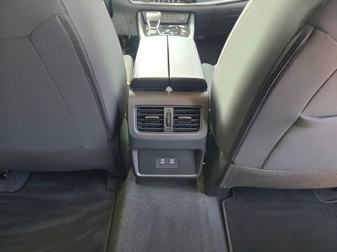 Used 2026 Nissan Rogue SV AWD/4WD image 10