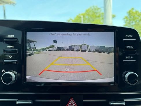 Used 2021 Hyundai Elantra SEL w/ Convenience + Premium Package FWD image 22