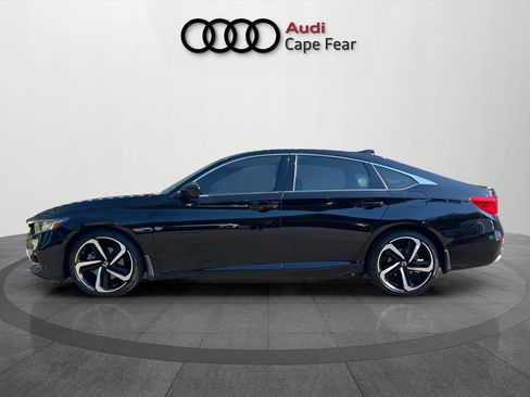 Used 2022 Honda Accord Sport image 2