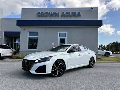 Used 2023 Nissan Altima 2.5 SR w/ SR Premium Package